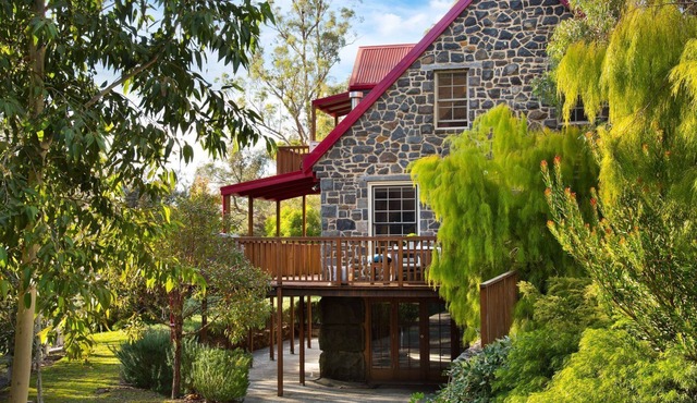 Bluegums Retreat - (a haven for families and groups of friends) in Hepburn Springs