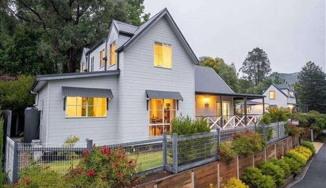 BlueMill Lodge - The Perfect Place for Couples or Families! in Alpine