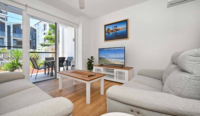 Bokarina Beachside Escape - 6 Guests in Sunshine Coast
