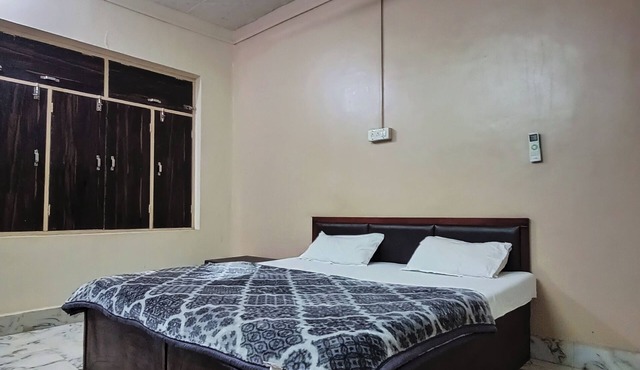 Brajrani Hotel in Datia