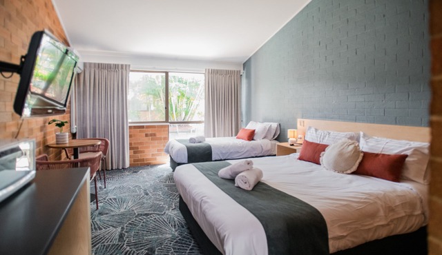 Bribie Island Hotel in Bellara