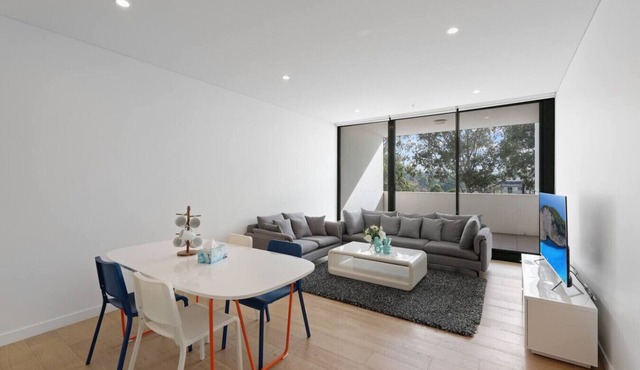 Bright & Stylish 2-Bedroom Escape in Gordon in Gordon