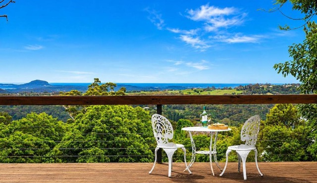 Brilliant Hinterland & Ocean Views - Farm Stay in Mapleton