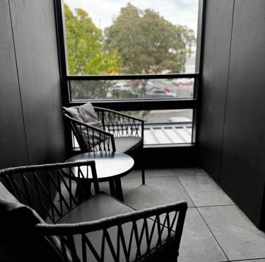 Brunswick Apartment with Car Park in Melbourne
