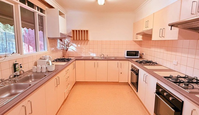 Budget, Convenient Private and Cosy in Footscray