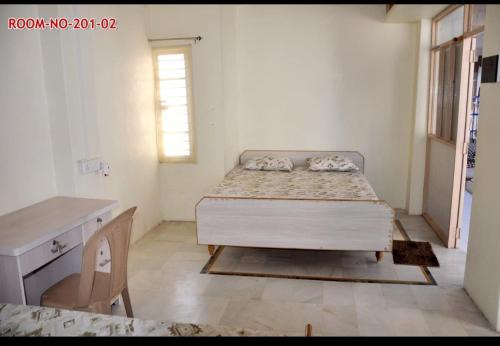 Budget Stay Hotel in Botād