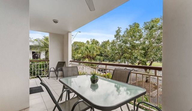 Cairns Hideaway - Pool and Spacious in Cairns