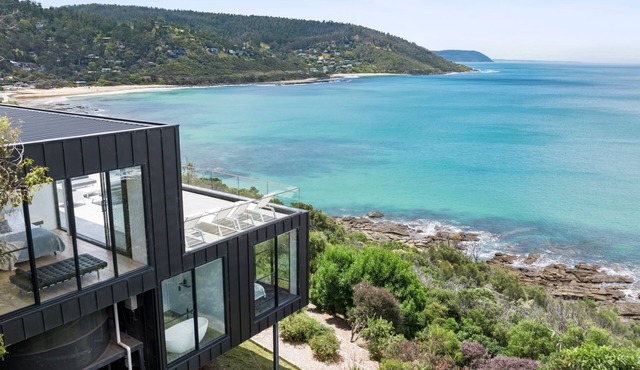Cape Wye - Iconic Great Ocean Road Views and property in Wye River