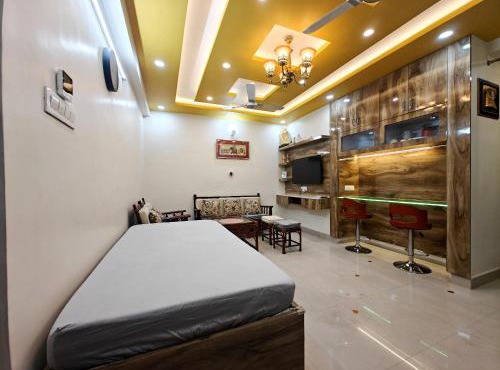 Casa InteliStay Smart, Stylish 2BHK in Lucknow