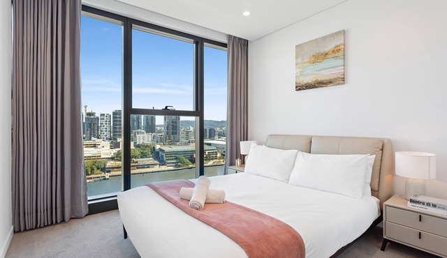 CASSA ONE - CBD Riverside Apt w/Pool & Gym in Brisbane