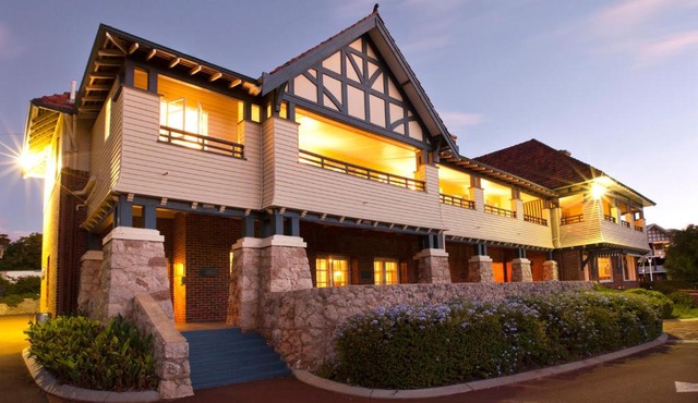 Caves House Hotel in Yallingup