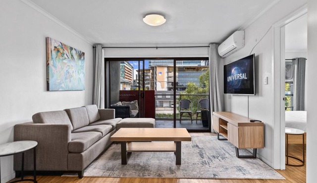 Central Bowen Hills Stay in Bowen Hills
