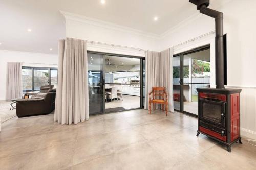 Central Entertainer's Paradise in Wodonga