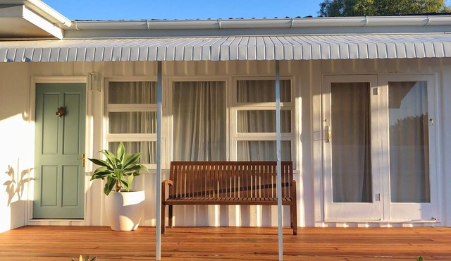 Centrally located "Bargara Beach Cottage" in Bargara