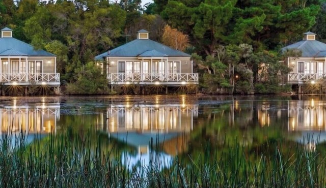 Chalet Un at Woodman Estate in Moorooduc