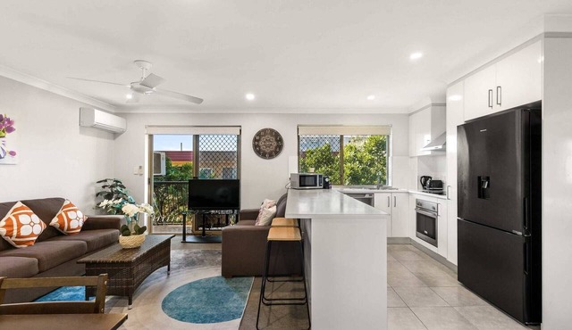 Charming 3-bed Apartment near Local Shops in Nundah