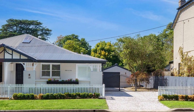Cherry Tree Cottage Bowral, Southern Highlands in Bowral