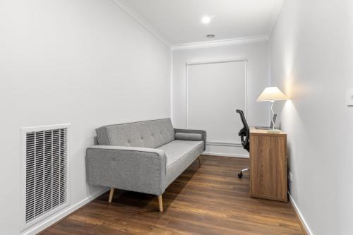 Chic New BBQ Bright Aircon WiFi Laundry Airport in Mickleham