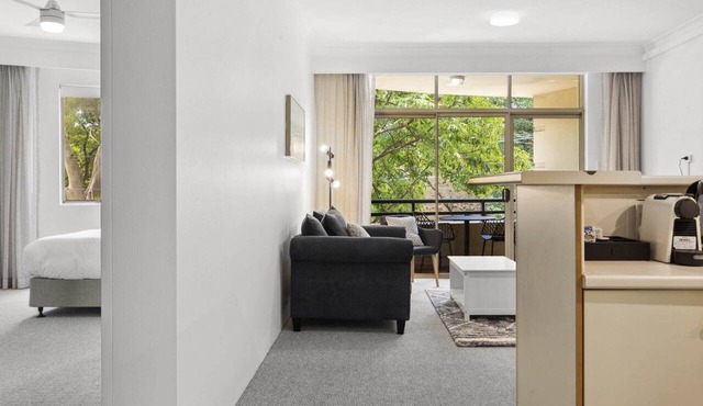 Chic Urban Escape in Vibrant Camperdown in Camperdown
