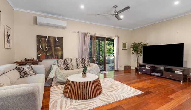 Classy Resort Feel home with Pool in Wellington Point