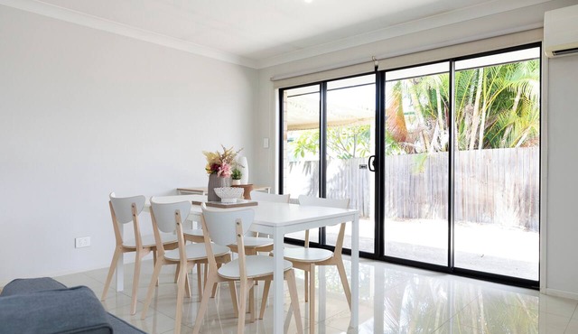 Clean Acacia Ridge 2BR | Good Location w/Parking | 6AS2 in Acacia Ridge