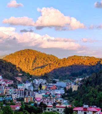Cloud View Homestay- 2BHK with Caretaker- Bhowali in Bhowāli
