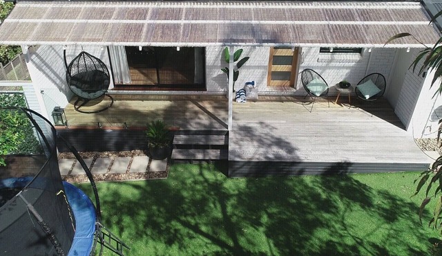 Coastal 3 Bedroom House With Private Oasis in Mona Vale