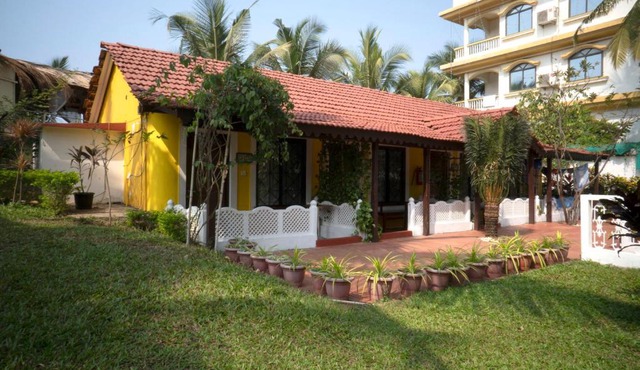 Colonia Santa Maria, A Club M Associate
