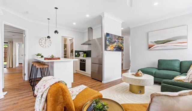 Comfortable 3-Bedroom Home Near City in Cairns