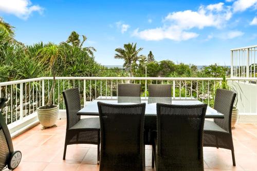 Comfortable & stylish with rooftop spa in Sunshine Beach