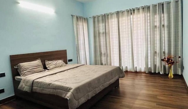 Comfy Corner | Cozy 3BR Retreat with Private Balcony