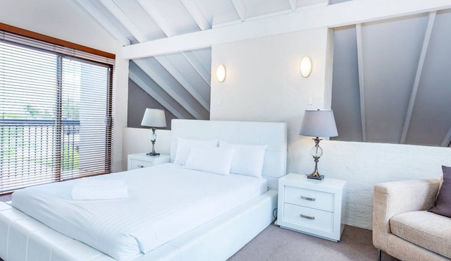 Como Mezzanine Retreat in Como