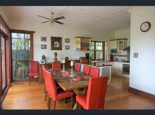 Contemporary & Elegant 1920's Period House by My Lodgingfy International in Mentone