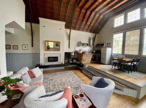 Convent Franklin - Schoolhouse Apartment in Franklin