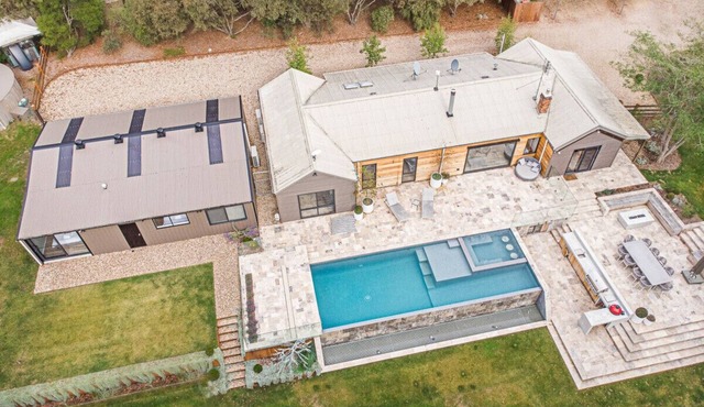 Corlara – Macedon Ranges Country Retreat in Woodend