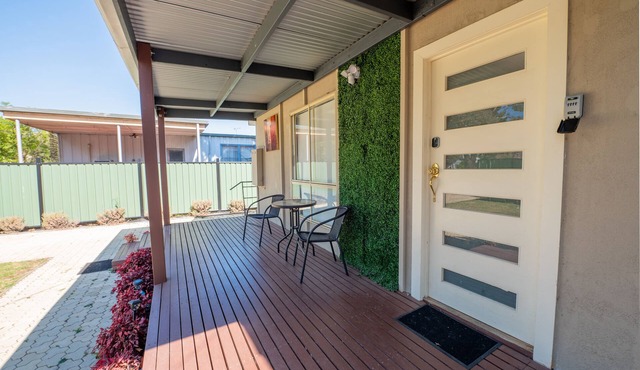 Cosy, Cheerful 3 Bedroom Home in Corio