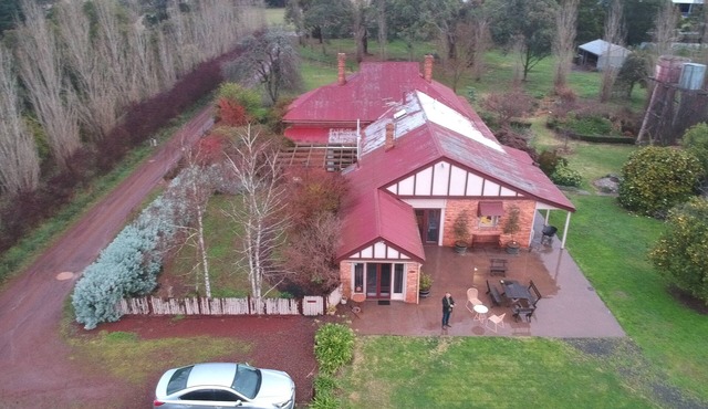 Cosy north facing priv selfcontained Suite set within large garden, 7min to town in Hamilton