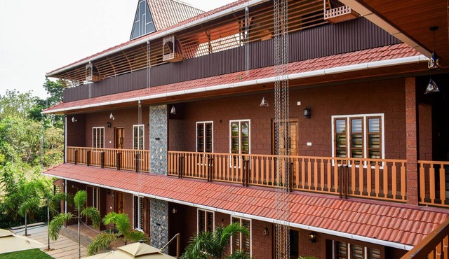 Cozy 2-Bedroom Cottage with Living Room in Mananthavady