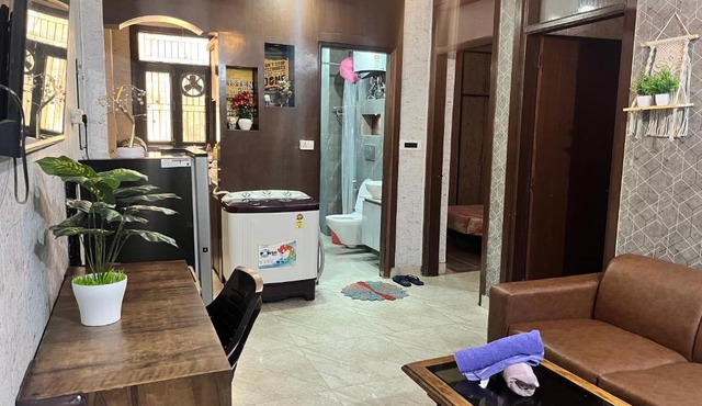 Cozy Flats Bnb 2 BHK Flat,Near Airport Delhi 003