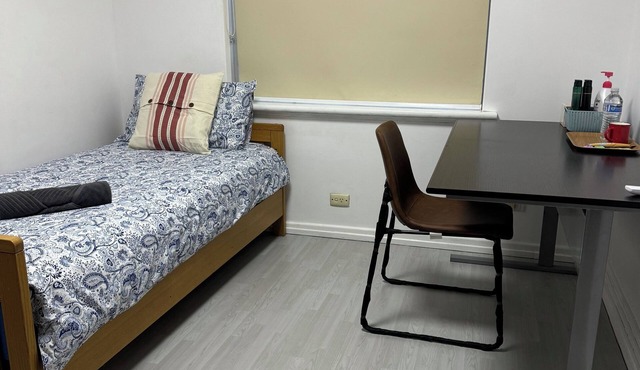cozy room close Perth city in Morley