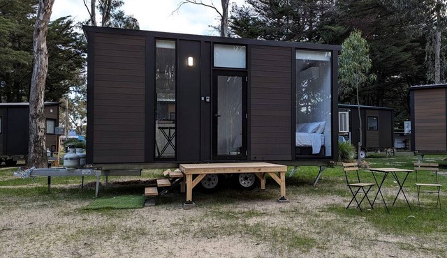 Cozy Tiny House with BBQ Area and Nature Views in Dadswells Bridge, Australia in Dadswells Bridge