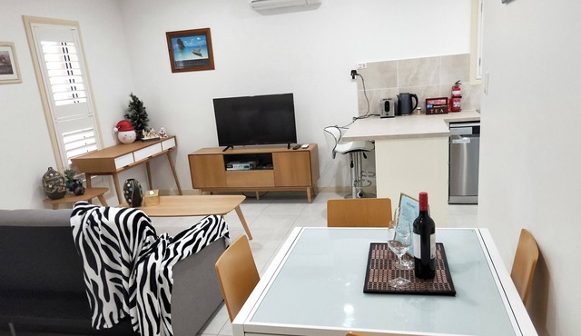 Cute and Quiet Flat at Elanora Heights in Elanora Heights