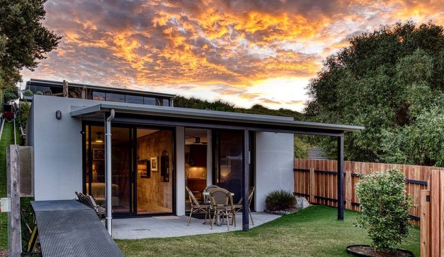 Deluxe Beachside Cottage with Access to Venus Bay's Sandy Beaches in Victoria, Australia in Venus Bay