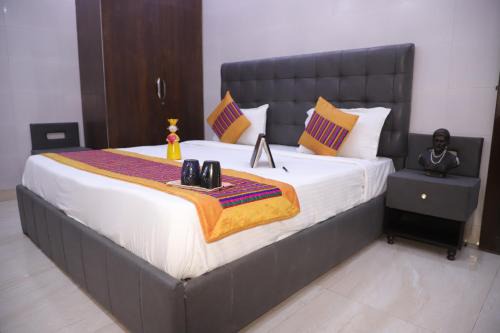 Divine India Service Apartment 1Bhk, Near Max Hospital, L-36B,Saket