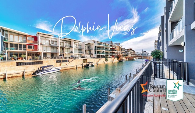 Dolphins At Your Balcony ⎈ Waterfront Home ~ Dolphin Quay in Mandurah