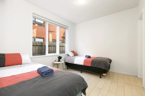 Domi Rentals - The Carlisle Apartments in Melbourne