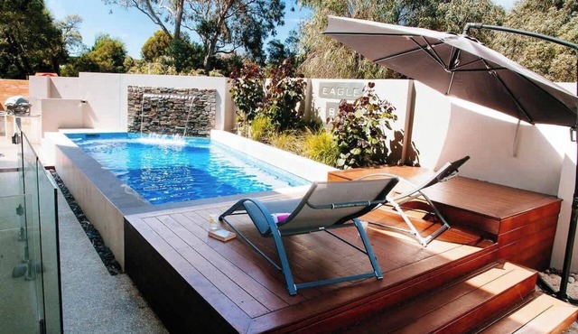 Eagle Bay Beach Retreat—Steps from the Sands in Eagle Bay