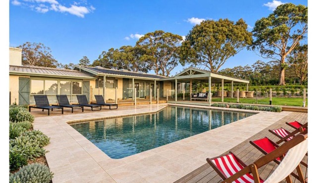 Eagles Rise - where the hinterland meets the coast in Main Ridge
