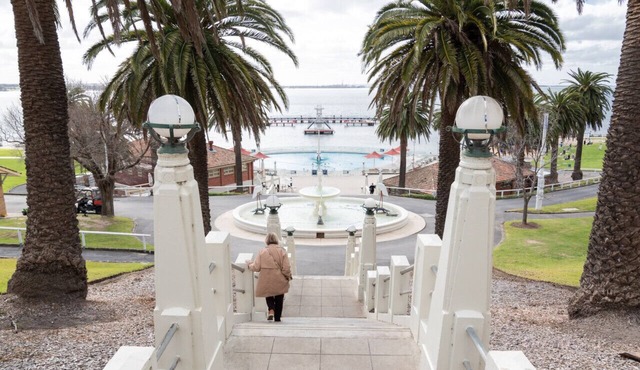 EAS001 · Eastern Beach apartment with Pool & Gym in Geelong