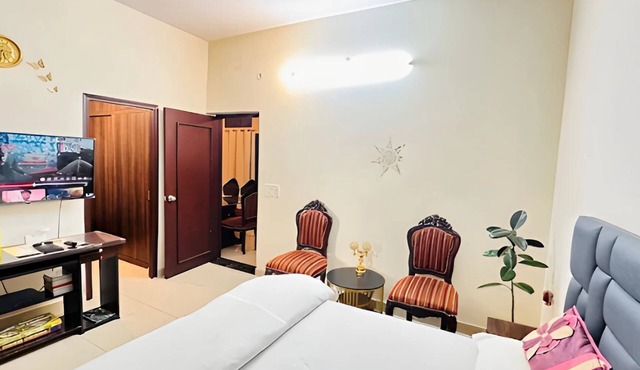 EASY INN Holiday Home | 3BHK Apartment